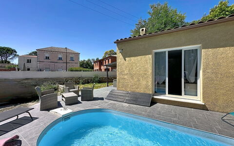 Villa des Amoureux: Bleu, Piscine, Zone Résidentielle, Composite, Recours, Biens, Mobilier De Jardin, Ombre, Villa, Eco Hôtel