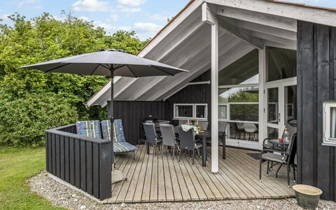 Ljubinko - 300M from the Sea: Bois, Domicile, Toit, Porche, Chalet, Porte, Siding, Dur, Planche, Plate-Forme