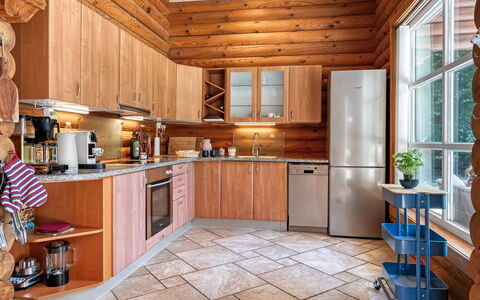 Unelma - from the Sea: Cuisine, Bois, Appareil De Cuisine, Comptoir, Principaux Appliance, Design Intérieur, Cabinetry, Plafond, Domicile, Meubles