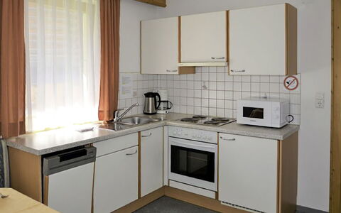 Kappl 327: Meubles, Design Intérieur, Bois, Sol, Pièce, Sol, Cuisine, Éclairage, Rideau, Chaise