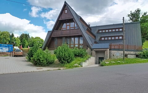 Arnika: Bleu, Zone Résidentielle, Appartement, Condominium, Recours, Balcon, Biens, Pelouse, Piscine, Hôtel