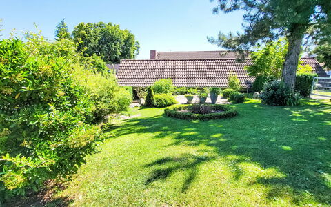 Flecken Zechlin: Bleu, Zone Résidentielle, Appartement, Condominium, Recours, Balcon, Biens, Pelouse, Piscine, Hôtel