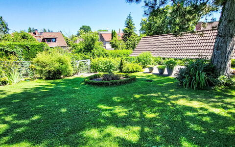 Flecken Zechlin: Bleu, Zone Résidentielle, Appartement, Condominium, Recours, Balcon, Biens, Pelouse, Piscine, Hôtel
