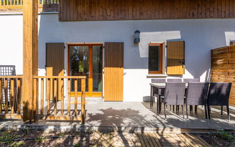 Rives du Lac: Bois, Porche, Dur, Tache De Bois, Planche, Plate-Forme, Ombre, Parquet, Balcon, Contre-Plaqué