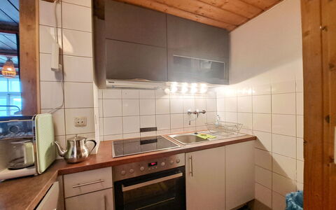 Grafenast: Cuisine, Appareil De Cuisine, Comptoir, Sol, Principaux Appliance, Bois, Evier, Cabinetry, Sol, Design Intérieur