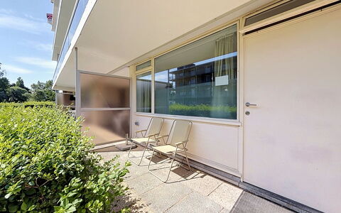 Hyacint with Parking: Design Intérieur, Sol, Appartement, Composite, Balcon, Ombre, Condominium, Verre, Daylighting, Traitement De Fenetre