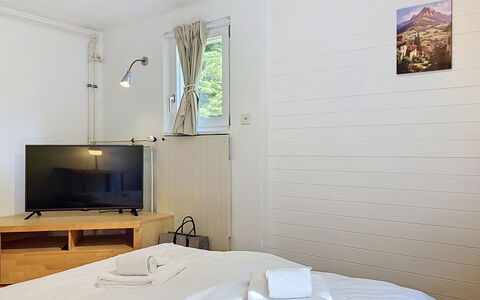 Chalet Chaudoudoux: Bois, Sol, Sol, Design Intérieur, Plafond, Pièce, Porte, Lit, Chambre, Dur
