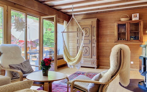 Les Paccots 603: Meubles, Design Intérieur, Bois, Sol, Sol, Chaise, Éclairage, Salon, Parquet, Pièce