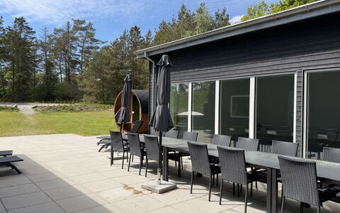 Adisl - 800M from the Sea: Meubles, Mobilier De Jardin, Chaise, Tableau De Plein Air, Ombre, Cour, Patio, Table Cuisine Et Salle A Manger, Dur, Restaurant