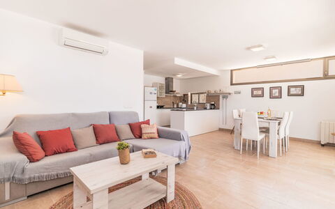Garlanda: Meubles, Design Intérieur, Sol, Canapé, Sol, Bois, Pièce, Plafond, Salon, Appartement