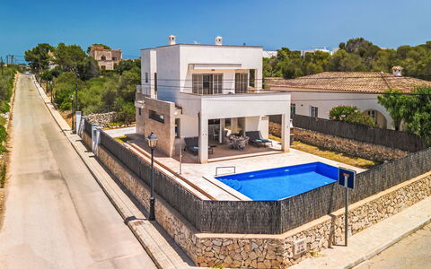 Garlanda: Piscine, Zone Résidentielle, Composite, Biens, Villa, Recours, Hacienda, Hôtel, Balcon, Cour