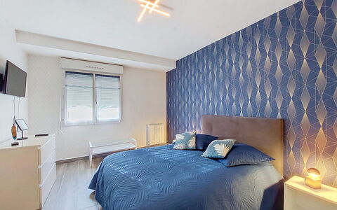 Confort, Piscine et Plage: Design Intérieur, Sol, Meubles, Mur, Sol, Plafond, Chambre, Bois, Lit, Luminaire