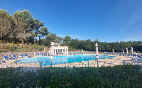 Confort, Piscine et Plage: Piscine, Mobilier De Jardin, Recours, Ombre, Aménagement Paysager, Balancelle, Ville Resort, Hôtel