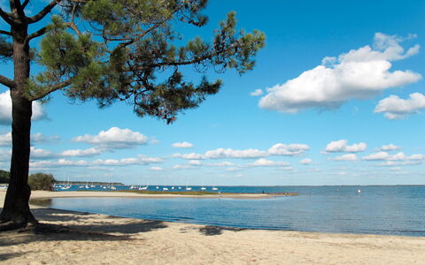 Les 3 Voiles: Bleu, Ciel, L'Eau, Plan D'Eau, Environnement Naturel, Plage, Côte, Horizon, Cotiers Et Relief Océaniques, Le Sable