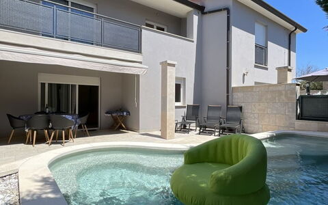 Monte Kope: Piscine, Zone Résidentielle, Domicile, Composite, Recours, Biens, Ombre, Béton, Villa, Hacienda