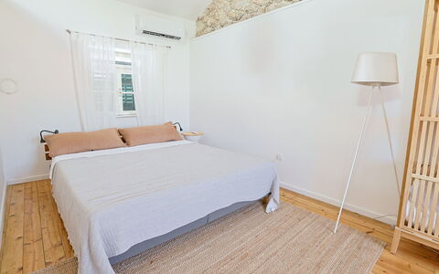 Marina: Sol, Sol, Design Intérieur, Lit, Mur, Chambre, Meubles, Bois, Plafond, Textile