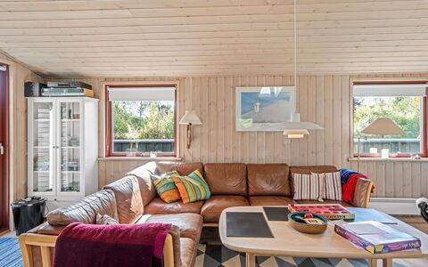 Christiern - 600M from the Sea: Bois, Design Intérieur, Plafond, Meubles, Sol, Domicile, Sol, Pièce, Dur, Salon