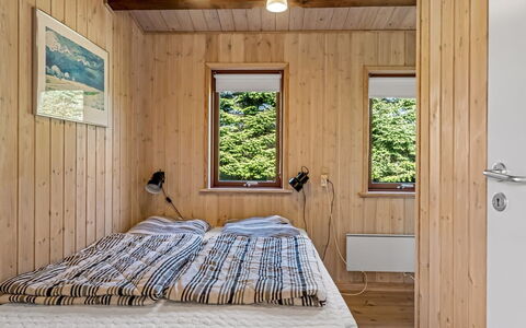 Christiern - 600M from the Sea: Bois, Chambre, Sol, Sol, Lit, Design Intérieur, Domicile, Dur, Tache De Bois, Drap De Lit
