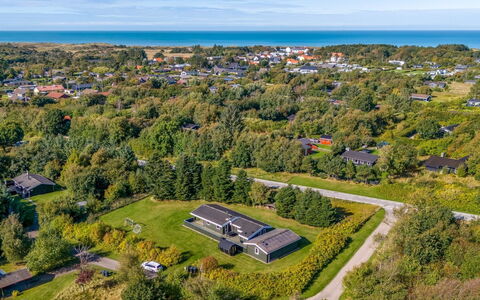 Christiern - 600M from the Sea: Vert, Vue Du Ciel, Zone Résidentielle, Paysage, Photographie Aérienne, Plaine, Lot Terre, Domicile, Banlieue, Biens