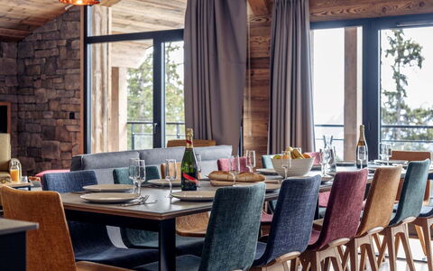 La Rosière 620: Meubles, Design Intérieur, Bois, Chaise, Table, Sol, Textile, Salle À Manger, Sol, Table Cuisine Et Salle A Manger