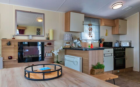 Seascape: Bois, Meubles, Design Intérieur, Sol, Sol, Comptoir, Cuisine, Cabinetry, Pièce, Tache De Bois