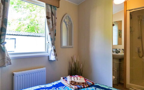 Seascape: Design Intérieur, Meubles, Chambre, Textile, Lit, Sol, Plafond, Drap De Lit, Éclairage, Sol