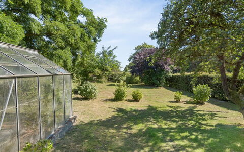 Helge - 10Km from the Sea: Arbre, Végétation, Arbuste, Jardin, Paysage, Communauté Des Plantes, Lot Terre, Couverture De Sol, Pelouse