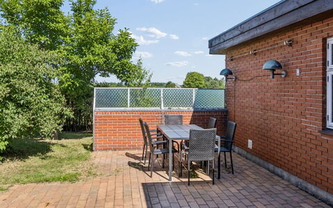 Helge - 10Km from the Sea: Brique, Meubles, Mobilier De Jardin, Brickwork, Jardin, Tableau De Plein Air, Tache De Bois, Chaise, Patio, Arrière-Cour