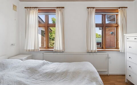 Helge - 10Km from the Sea: Lit, Chambre, Literie, Design Intérieur, Drap De Lit, Bois, Meubles, Sol, Sol, Plafond