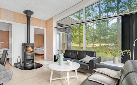 Nakke - 900M from the Sea: Sol, Bois, Design Intérieur, Meubles, Sol, Salon, Parquet, Canapé, Chaise, Plafond