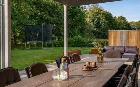 Constance - 900M from the Sea: Meubles, Bois, Mobilier De Jardin, Chaise, Ombre, Table, Tableau De Plein Air, Jardin, Patio, Arrière-Cour