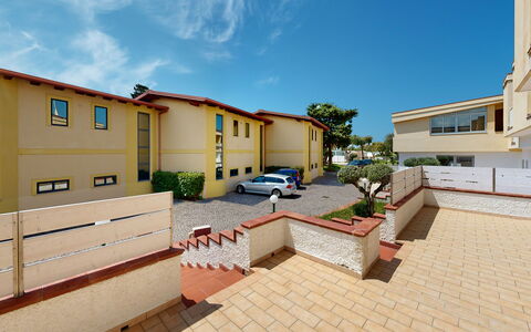 Baia di Tempsa Beach and Sea: Appartement, Balcon, Biens, Ombre, Hôtel, Villa, Allée, Plâtre
