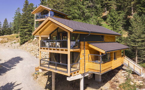 02 Nth031 Sup Chalet mit Sauna und Hot Tub 2 Etage: Bois, Domicile, Chalet, Cabane En Rondins, Porche, Balcon, Lumber, Siding, Structure En Plein Air, Batiments Jardin