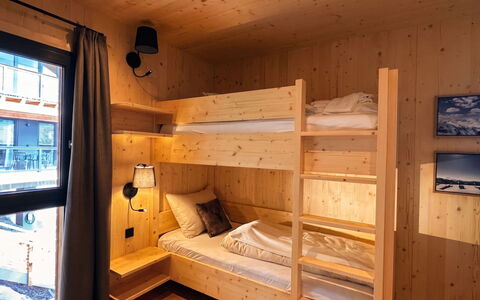 02 Nth051 18B Sup Chalet mit Sauna und Hot Tub 2 e: Bois, Design Intérieur, Plafond, Chambre, Tache De Bois, Dur, Lit, Cadre De Lit, Cabane En Rondins, Lumber