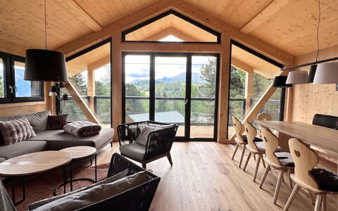 02 Nth051 18B Sup Chalet mit Sauna und Hot Tub 2 e: Bois, Dur, Plafond, Salon, Chaise, Tache De Bois, Matériau Naturel, Parquet, Faisceau, Cabane En Rondins