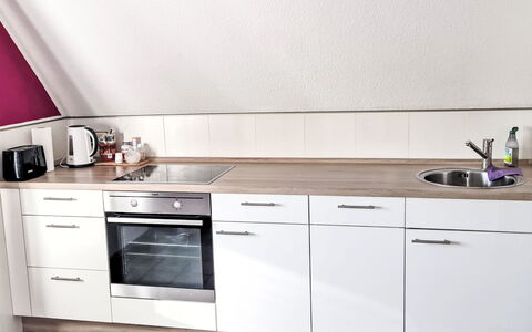 Workbase Nidderau: Cuisine, Comptoir, Sol, Appareil De Cuisine, Principaux Appliance, Evier, Cabinetry, Design Intérieur, Sol, Luminaire Plomberie