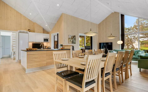 Ylermi - 600M from the Sea: Bois, Plafond, Domicile, Sol, Parquet, Dur, Chalet, Planche, Tache De Bois, Salon