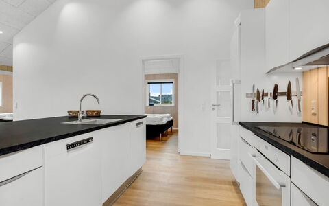 Ylermi - 600M from the Sea: Sol, Design Intérieur, Cuisine, Sol, Bois, Comptoir, Parquet, Plafond, Appareil De Cuisine, Cabinetry