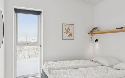 Hubertina - 900M from the Sea: Mur, Chambre, Bois, Design Intérieur, Plafond, Lit, Sol, Drap De Lit, Meubles, Literie