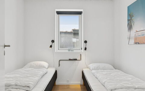 Hubertina - 900M from the Sea: Sol, Chambre, Sol, Lit, Cadre De Lit, Literie, Appartement, Drap De Lit, Plafond, Matelas
