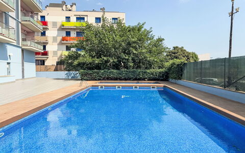 Sonnige Ferien: Bleu, Appartement, Zone Résidentielle, Piscine, Condominium, Composite, Design Urbain, Établissements Humains, Balcon