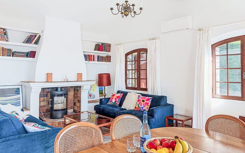 Balcon D'Azur: Meubles, Design Intérieur, Sol, Bois, Canapé, Sol, Pièce, Salon, Plafond, Domicile