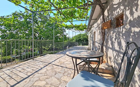 Ana: Zone Résidentielle, Colline, Maison, Domicile, Recours, Chaîne De Montagnes, Eco Hôtel, Station De Montagne, Biens, Villa