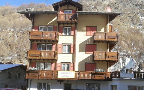 Allalinblick: Appartement, L'Hiver, Village De Montagne, Gelé, Neige