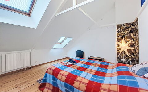 Le Bourg Tressé: Meubles, Chambre, Design Intérieur, Bois, Lit, Plafond, Sol, Sol, Pièce, Literie