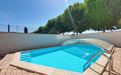 L Escapade Orangeoise: Bleu, Piscine, Composite, Ombre, Recours, Caractéristique De L'Eau, Conception, Tuile, Eco Hôtel, Hôtel
