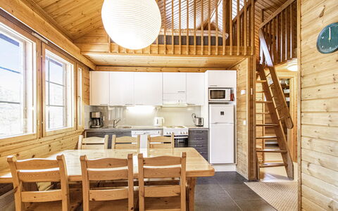 Naavarinne: Bois, Plafond, Design Intérieur, Domicile, Chalet, Cuisine, Sol, Meubles, Cabane En Rondins, Tache De Bois