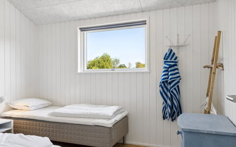Pia - 350M from the Sea: Bois, Sol, Plafond, Chambre, Planche, Literie, Dur, Lit, Tache De Bois, Conception