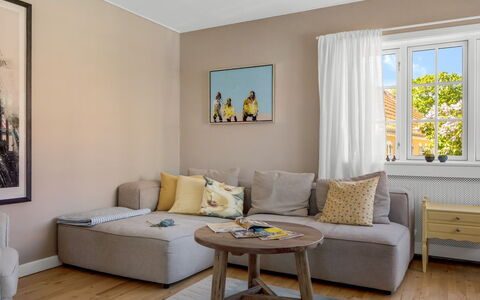Annagrete - 300M from the Sea: Meubles, Design Intérieur, Sol, Sol, Canapé, Mur, Pièce, Bois, Parquet, Salon