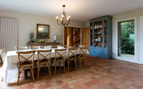 Le Chant D'Azif: Meubles, Sol, Design Intérieur, Bois, Sol, Chaise, Table, Table Cuisine Et Salle A Manger, Plafond, Salle À Manger